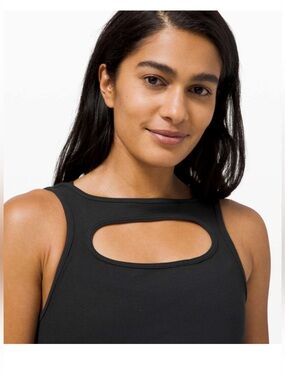 Lululemon LA Front Cut-Out Crop Tank - 
Black